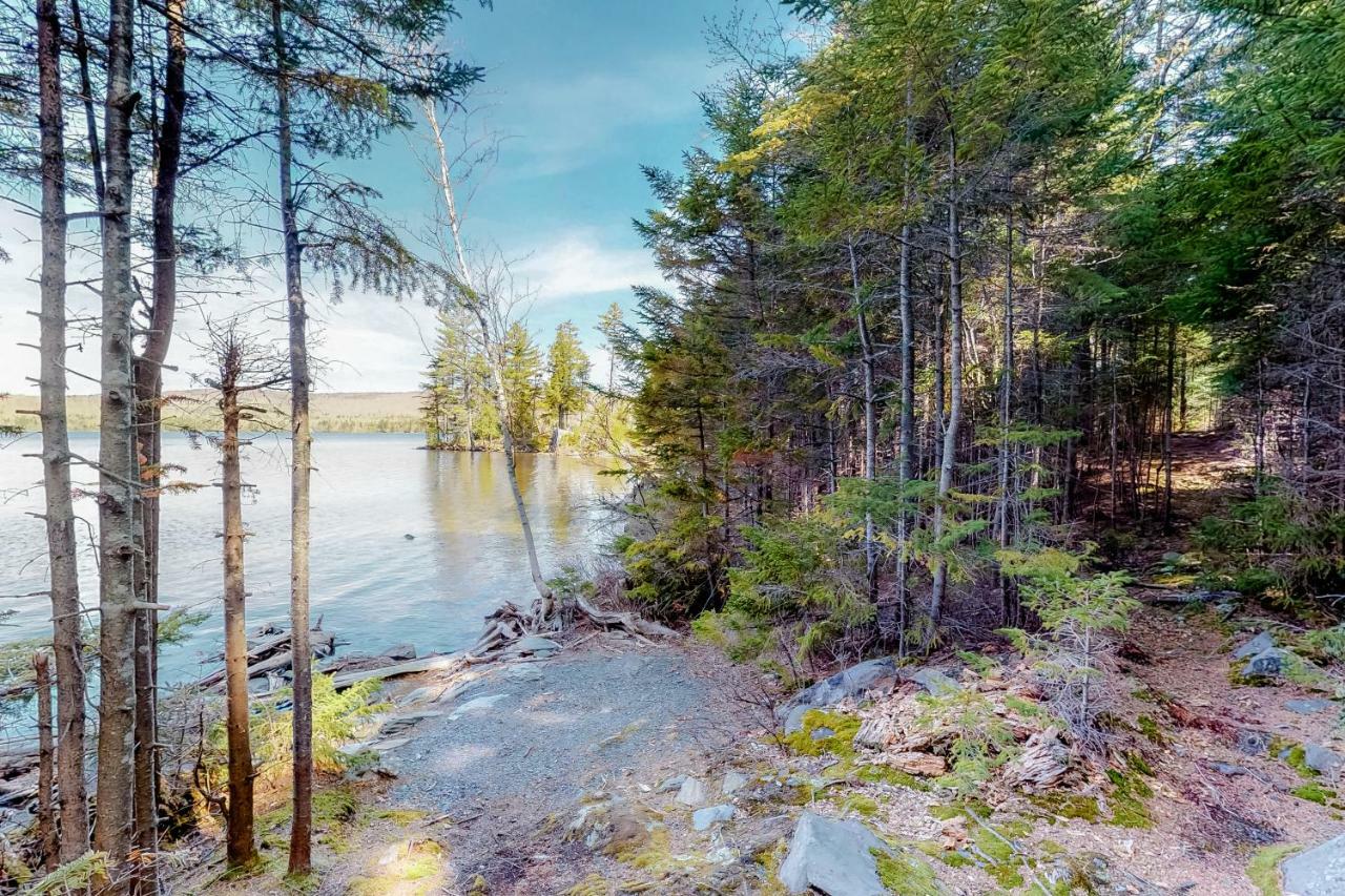 Loon Landing Lodge Greenville Exteriör bild