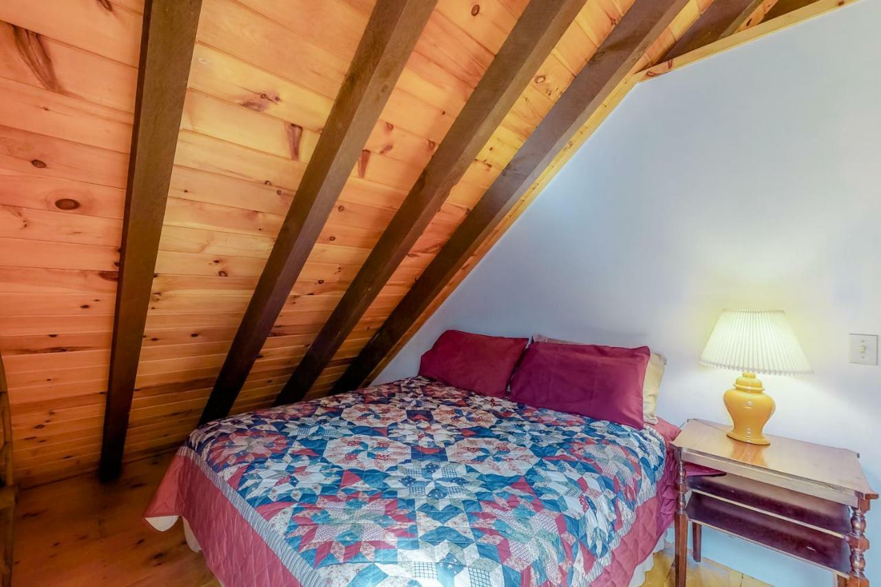 Loon Landing Lodge Greenville Exteriör bild